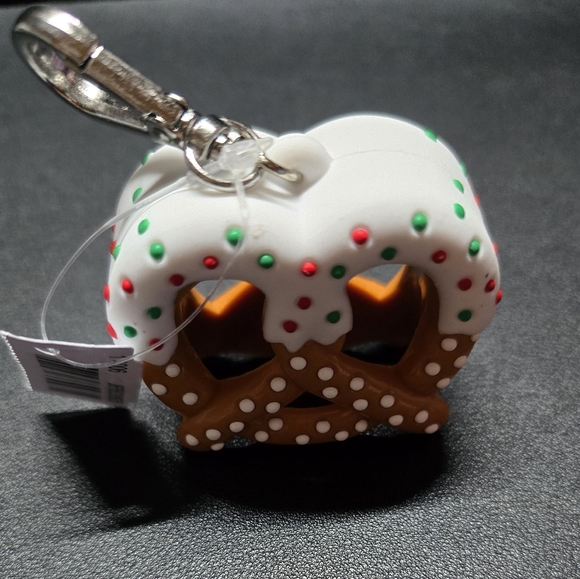 Bath & Body Works White-dipped PretzelPocketBac Holder - Picture 10 of 10